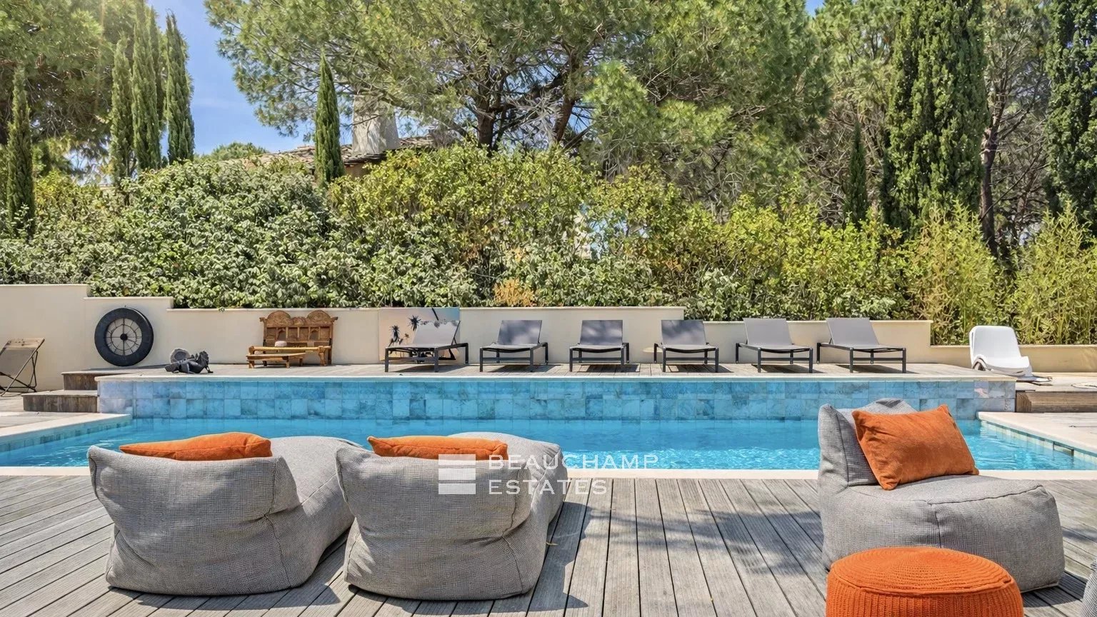 Villa contemporaine intimiste de luxe à pieds des plages de Pampelonne