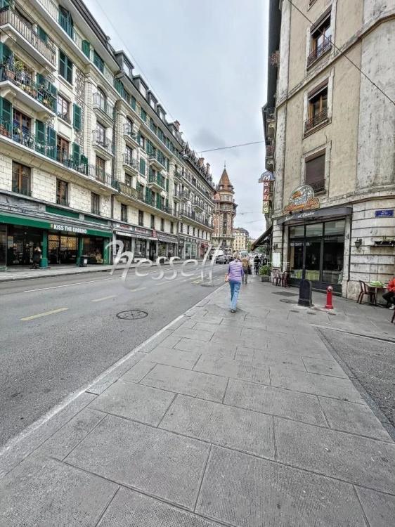 Parking sous-terrain aux Eaux-Vives