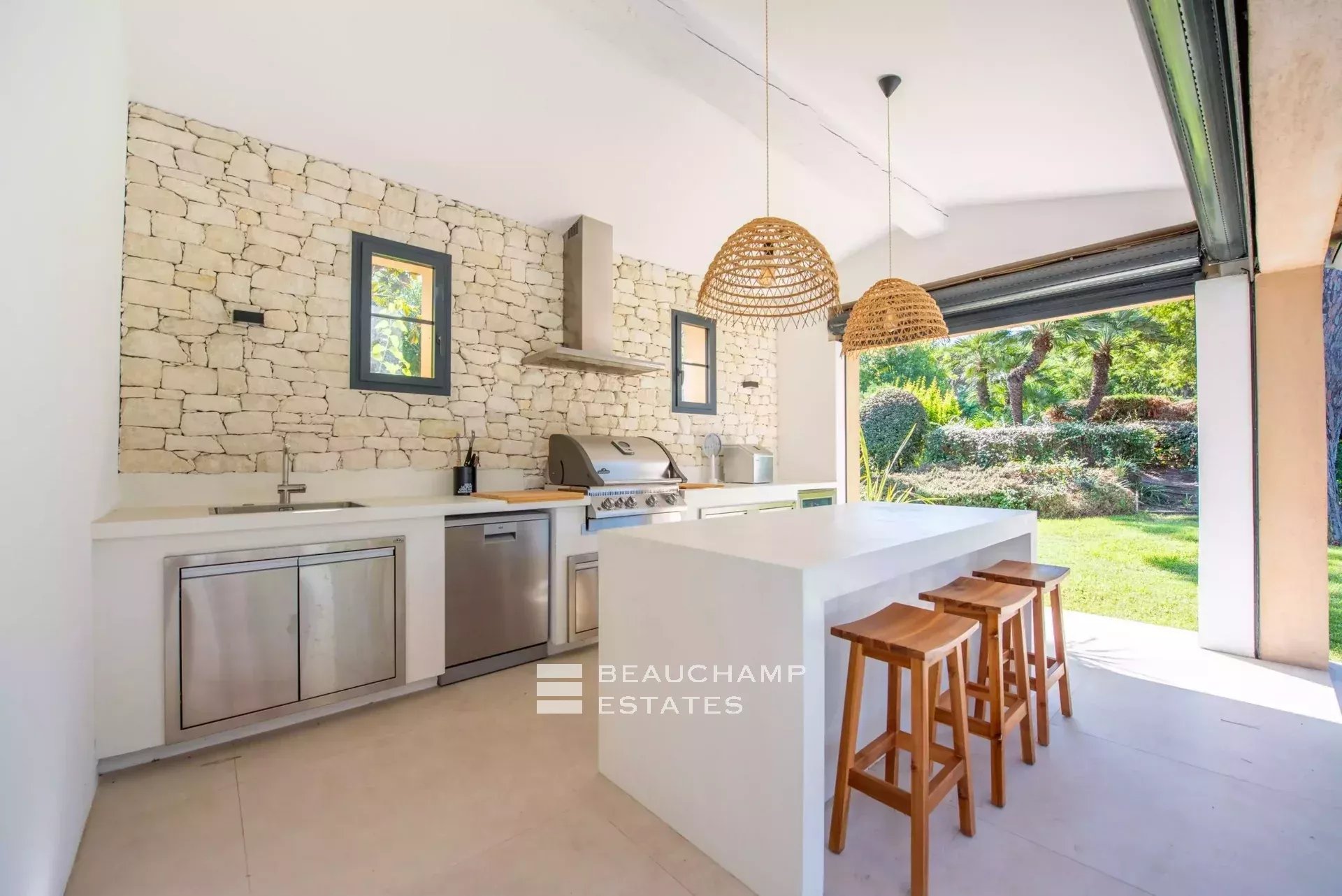 Villa neuve au coeur des Parcs de Saint-Tropez