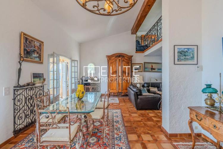 GRASSE - VILLA 221m2 6 pièces