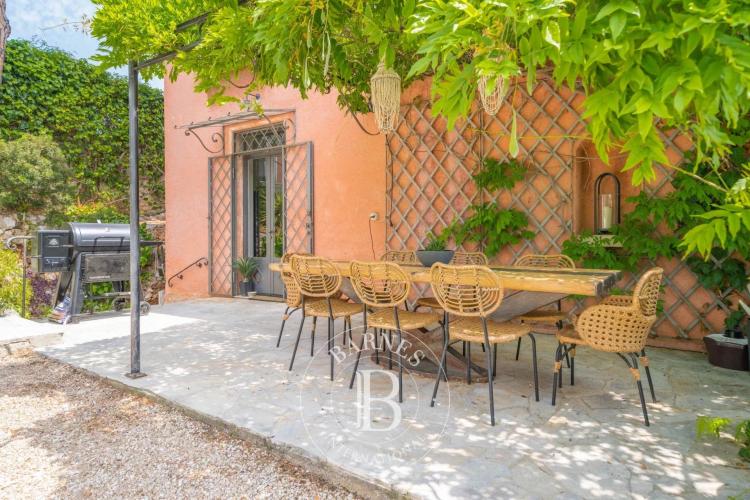 VILLEFRANCHE-SUR-MER - VILLA AVEC VUE MER