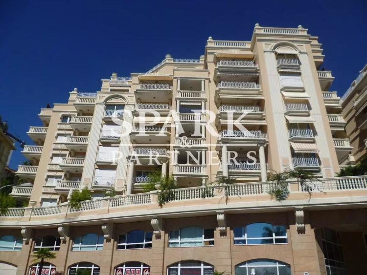 Monaco - la Rousse - Double emplacement de parking