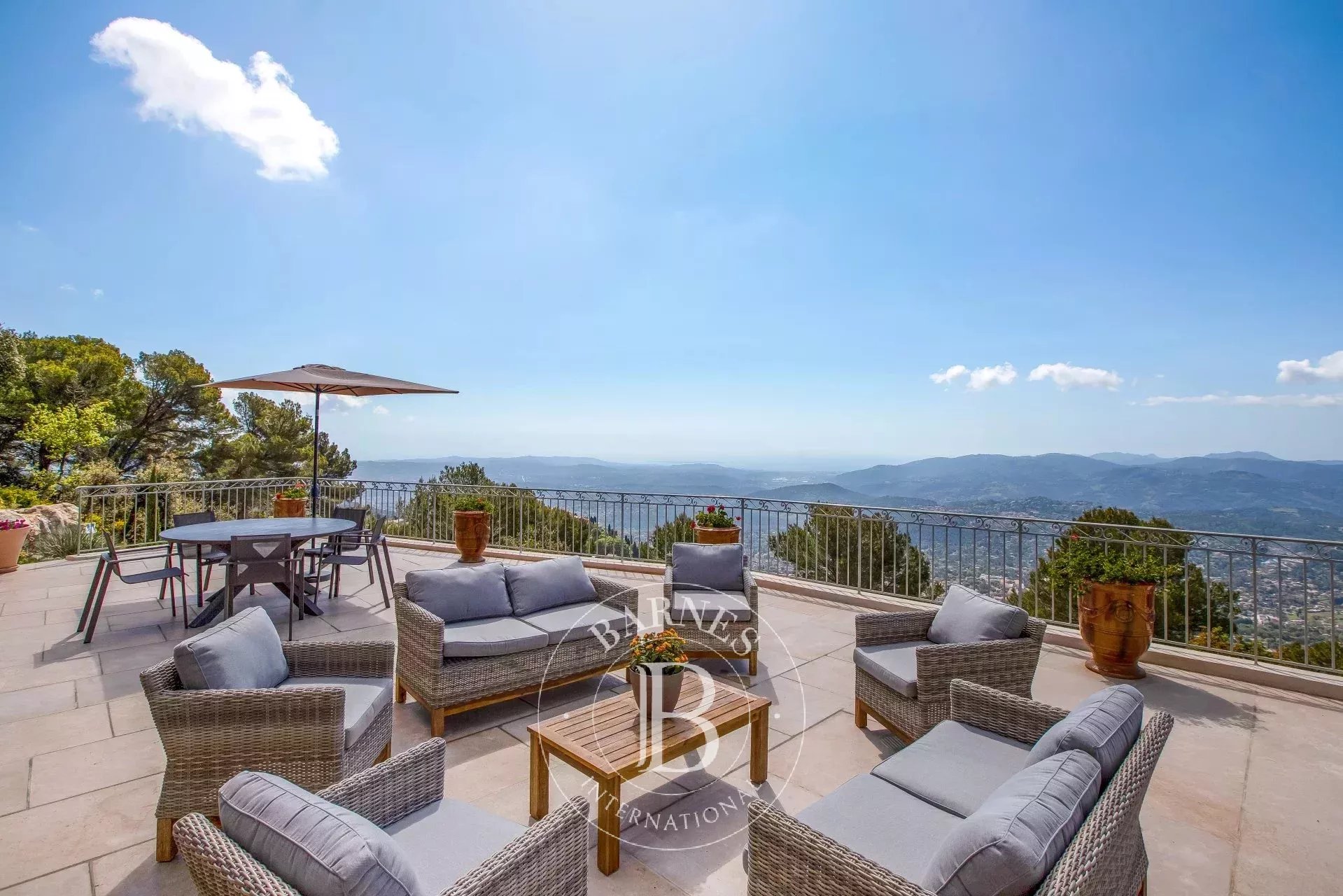 CABRIS - Élégante propriété avec vue imprenable - 6 chambres et un studio