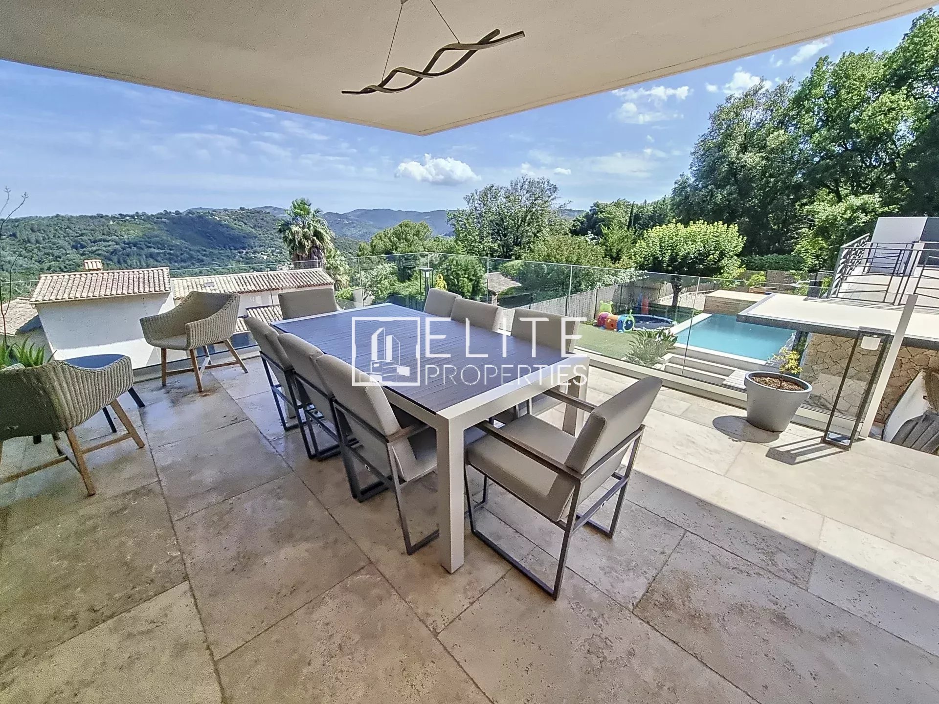 MAISON MODERNE 4 PIECES 126m² LE TIGNET