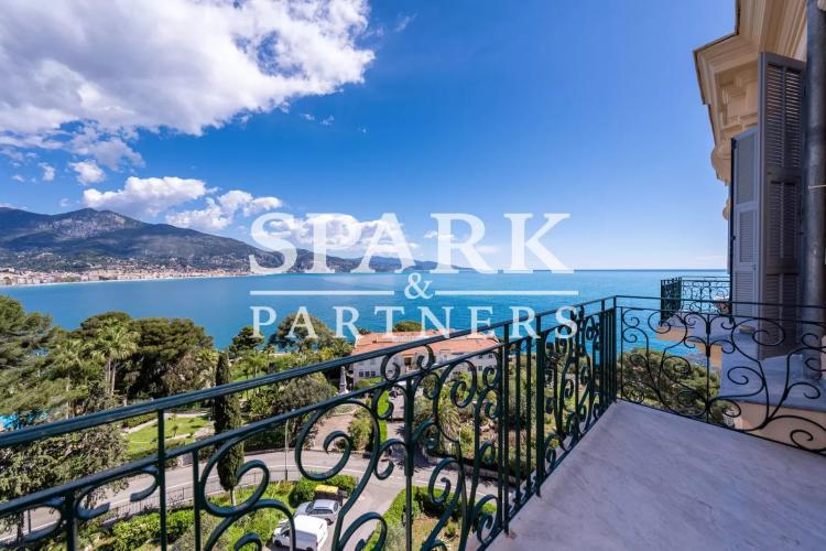 Sublime appartement 4 pièces vue imprenable sur la mer