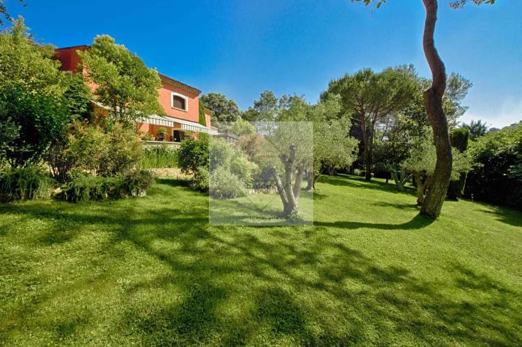 Demeure d'exception à Mougins aux portes de Golf