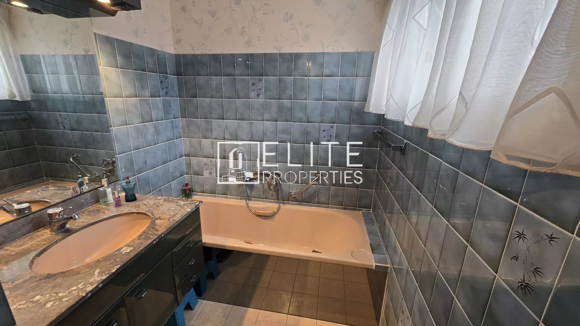 APPARTEMENT 3 PIÈCES DE 71 m² + 2 PARKINGS – VENCE