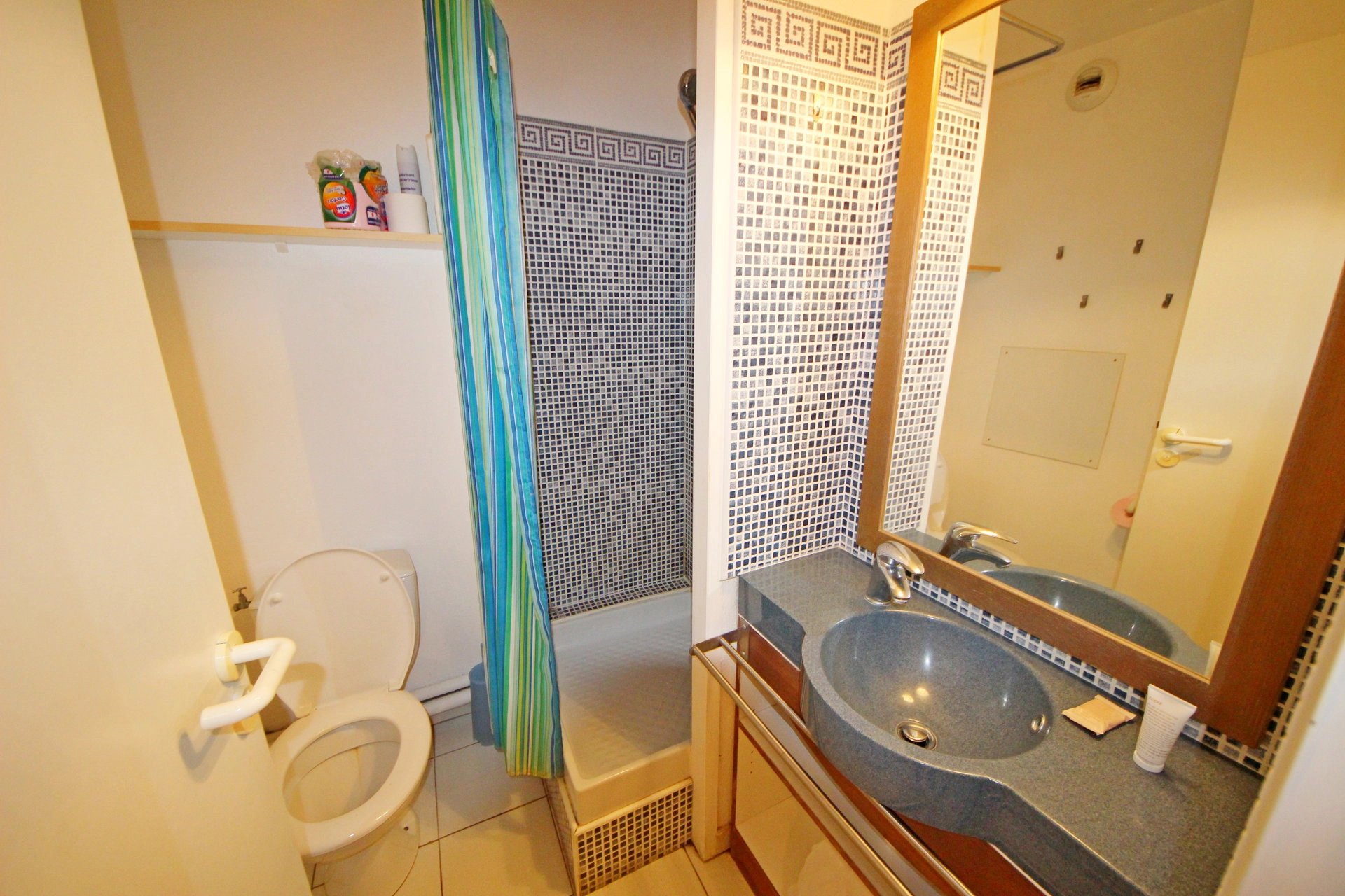 AGAY CAP ESTEREL LE HAMEAU: superbe 3 pièces meublé pour 6 personnes. Expo Sud, parking privé. Vue mer panoramique