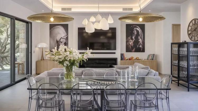 Nouvelle villa de luxe dans domaine privatif au centre de Saint-Tropez