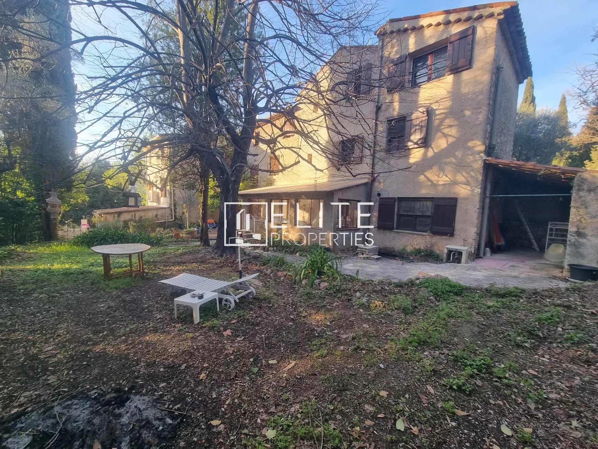 GRASSE – MAISON DE CHARME AU CALME ABSOLU