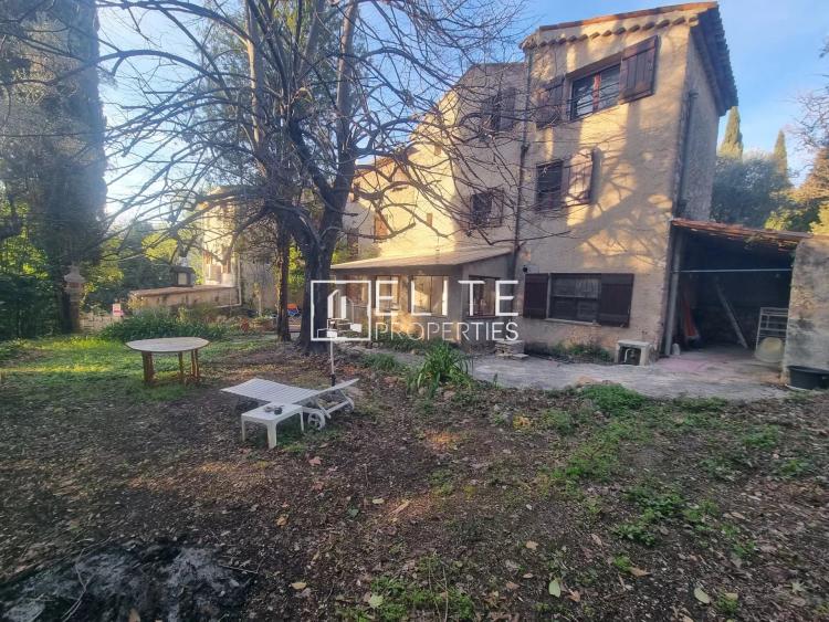 GRASSE – MAISON DE CHARME AU CALME ABSOLU