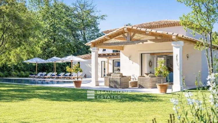 Propriété neuve à pieds de la plage des Salins et du centre de Saint-Tropez