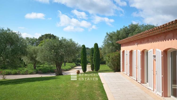 Propriété de charme 5 chambres avec vue mer  - Biot