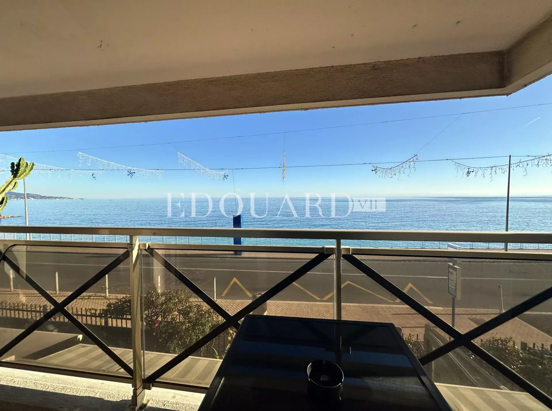En exclusivité trois pièces avec balcon, splendide vue mer et garage, proche des écoles et du Parc Koaland