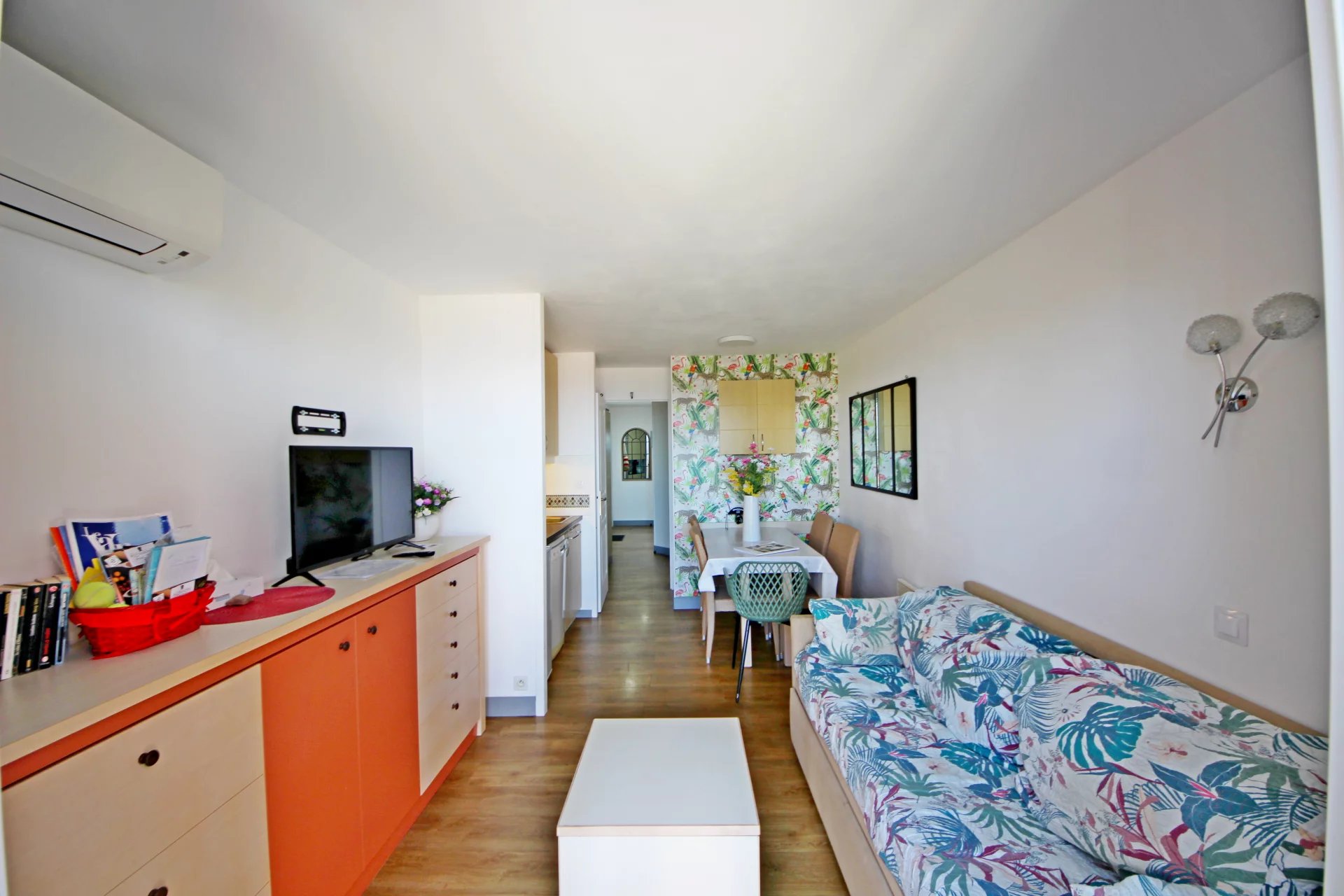 AGAY CAP ESTEREL 2 PIECES DERNIER ETAGE VUE MER PANORAMIQUE
