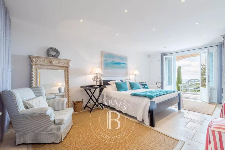 Villa, Chateauneuf-Grasse, Vue mer, Piscine, 4 chambres, studio