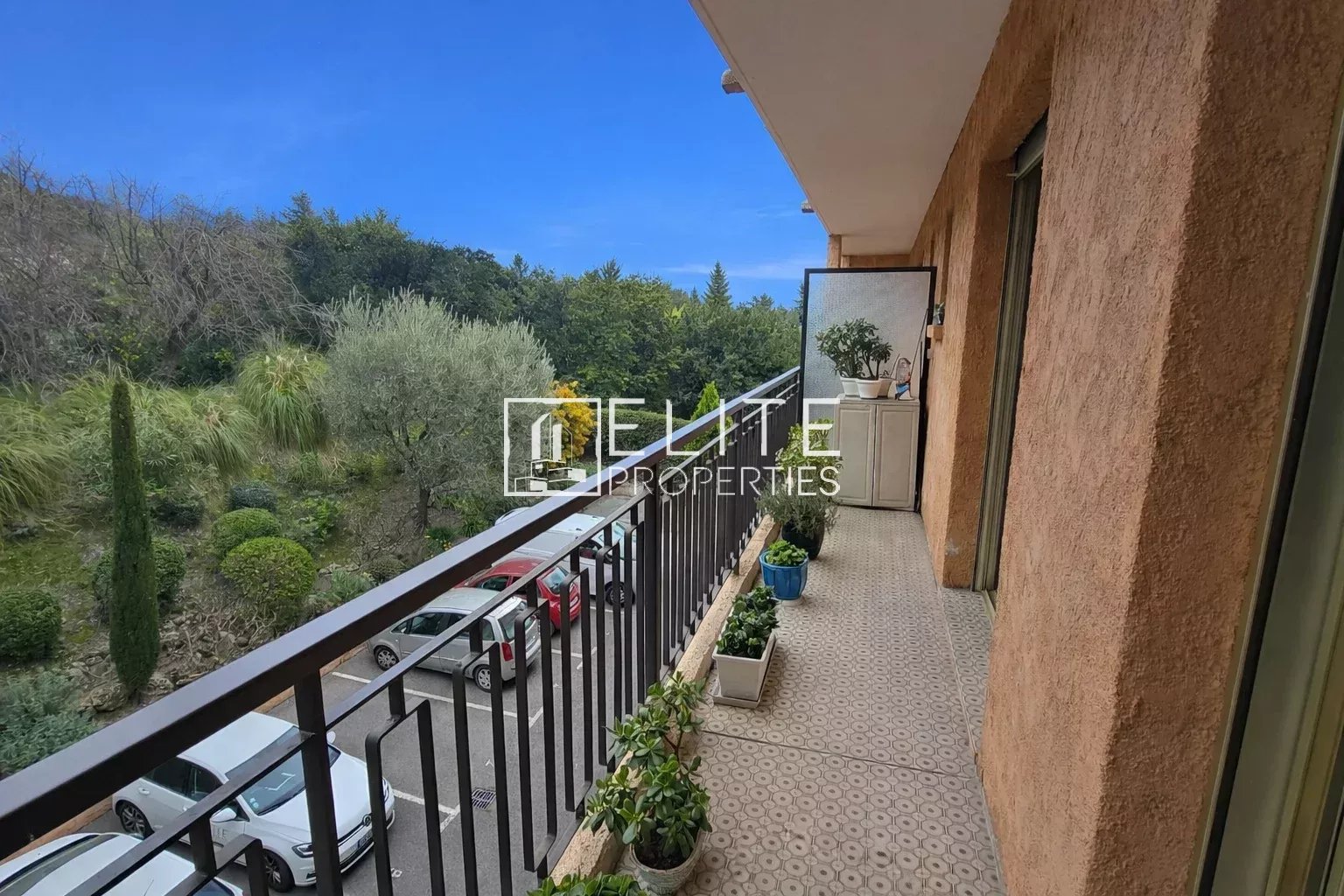 APPARTEMENT 3 PIÈCES DE 71 m² + 2 PARKINGS – VENCE