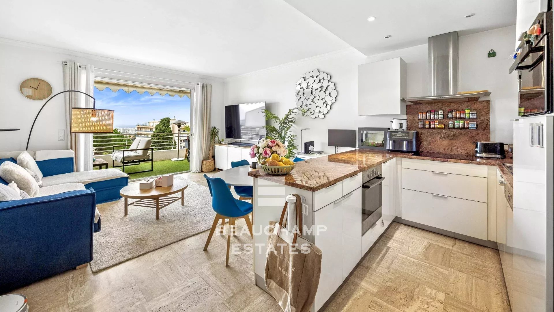Appartement 3 pièces avec terrasse et vue mer - Cannes Basse Californie