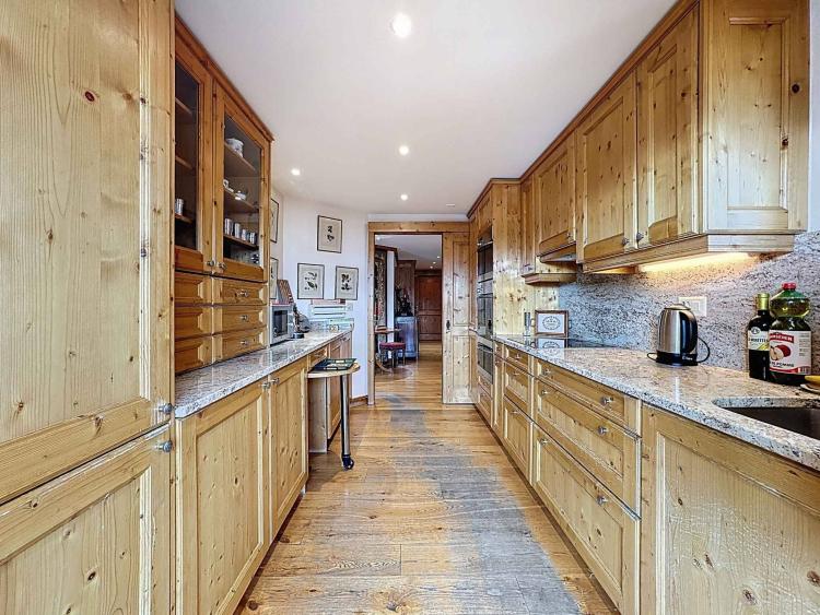 SPLENDIDE APPARTEMENT DE 5.5 PCES AVEC VUE PANORAMIQUE SUR LES ALPES À DEUX PAS DU CENTRE