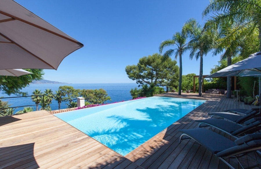 ROQUEBRUNE CAP MARTIN - PRESTIGIEUSE VILLA