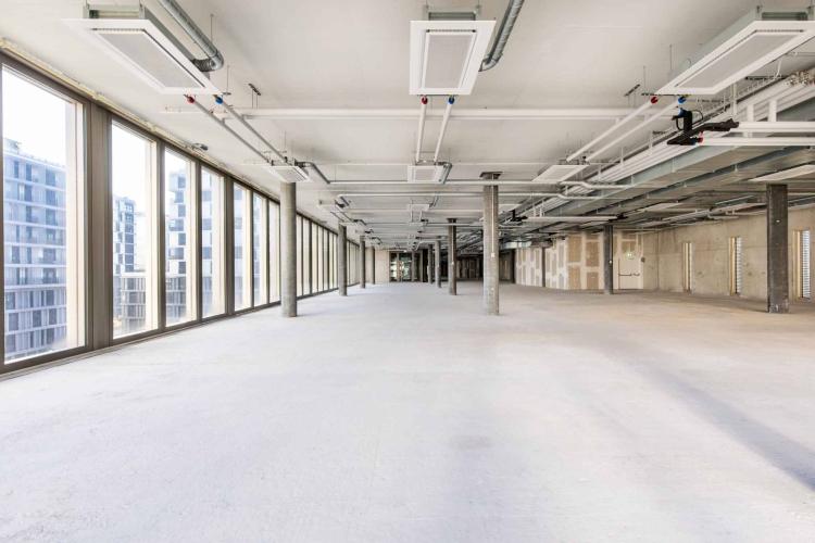 À louer – Bureaux bruts à aménager au Quartier de l’Étang