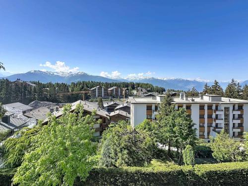 SPLENDIDE APPARTEMENT DE 5.5 PCES AVEC VUE PANORAMIQUE SUR LES ALPES À DEUX PAS DU CENTRE