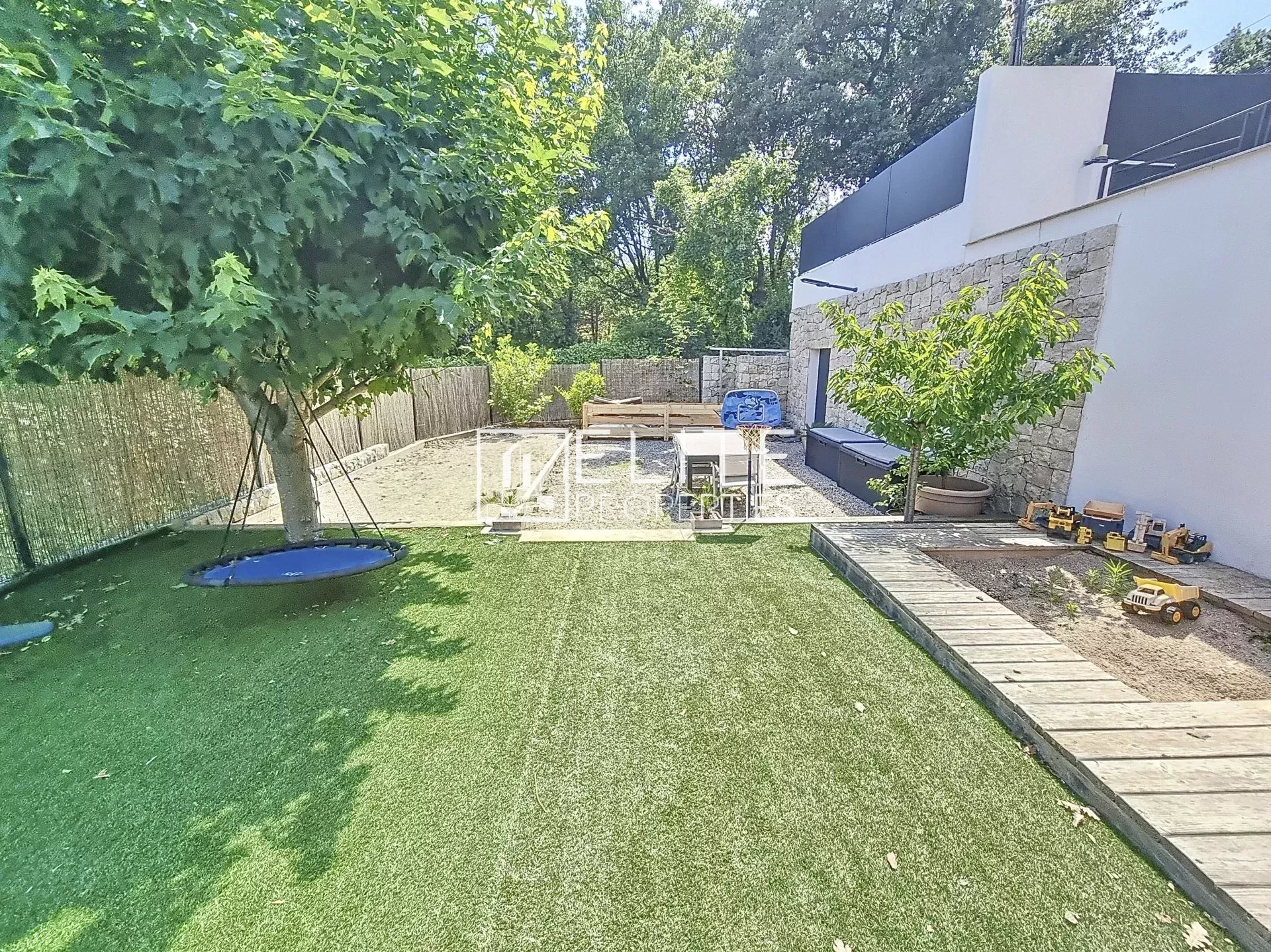 MAISON MODERNE 4 PIECES 126m² LE TIGNET