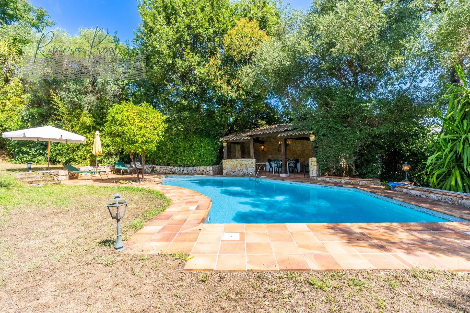 Villa de charme à rénover au calme absolu