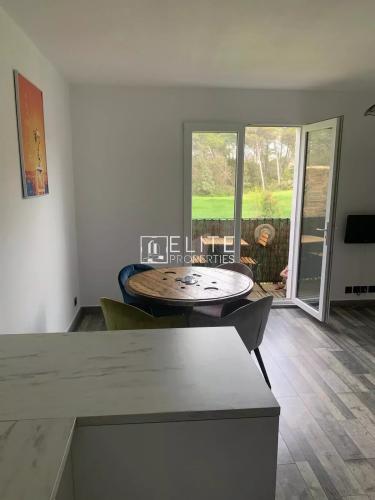 APPARTEMENT 2P 37m² VUE GOLF MOUANS-SARTOUX