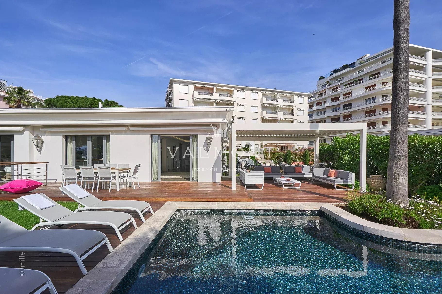 Magnifique villa en front de mer à Cannes
