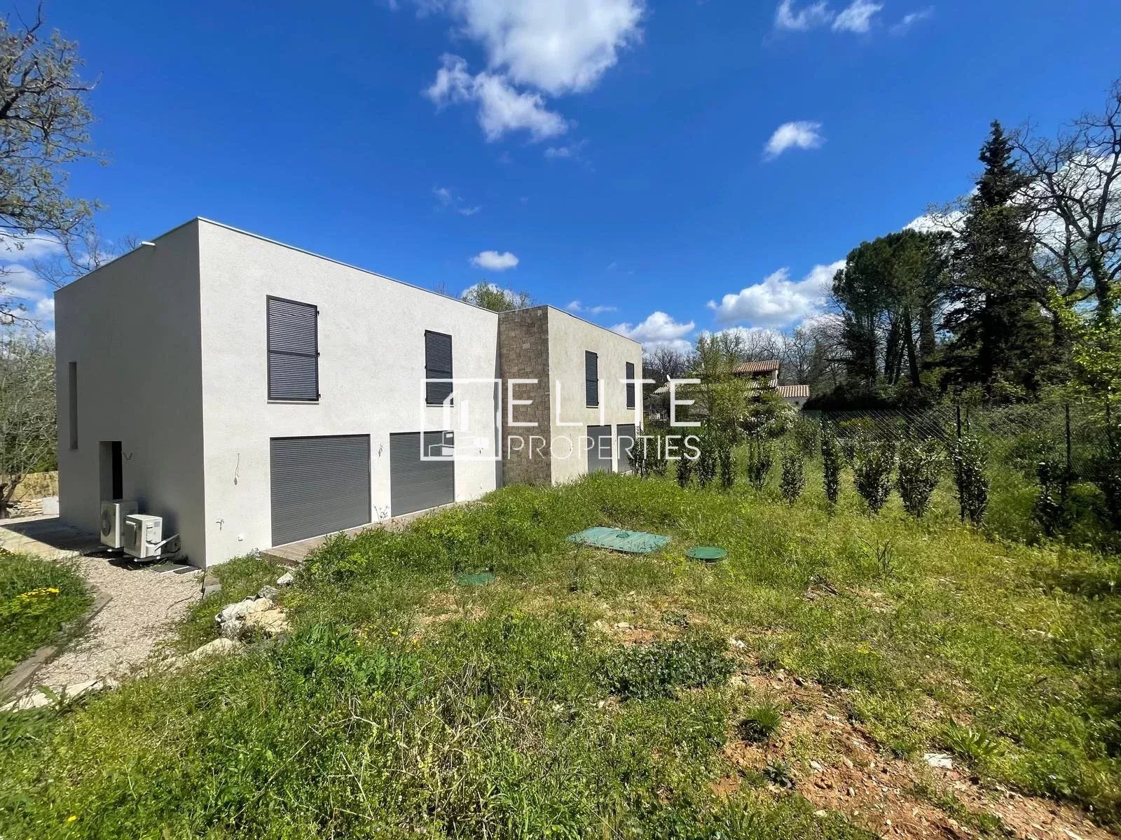 MAISON NEUVE 4 PIECES 120m² SAINT-CEZAIRE