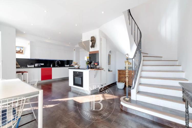Grasse – Exceptionnelle propriété vue panoramique – 5 chambres
