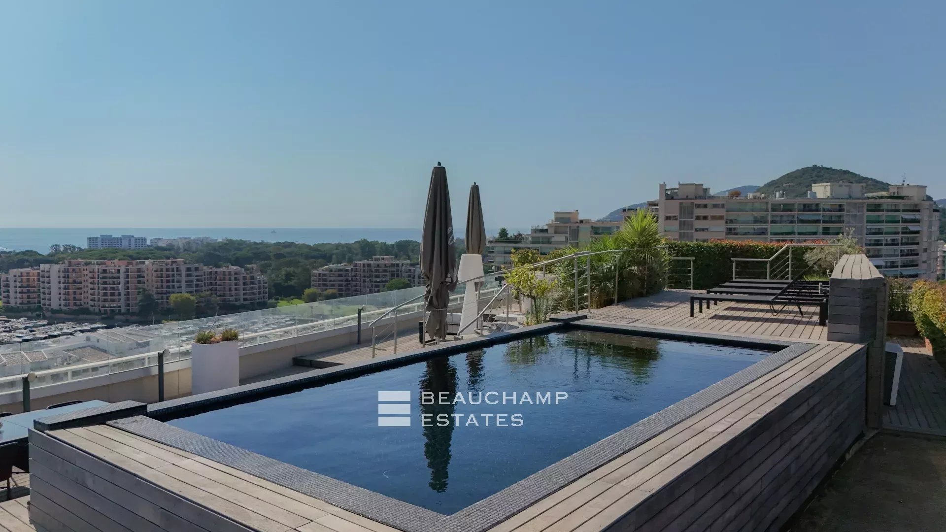 PENTHOUSE - VUE MER PANORAMIQUE