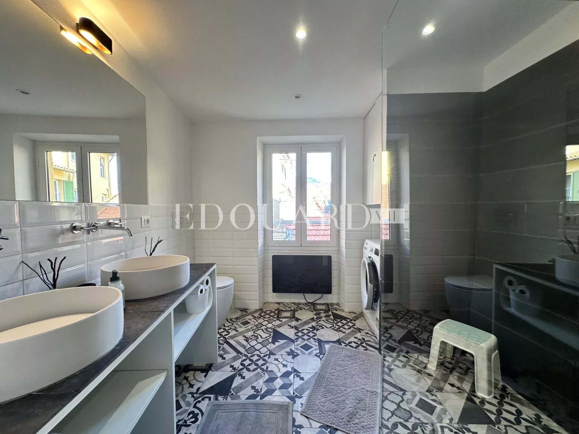 Quatre pièces en duplex avec spectaculaire terrasse sur le toit et époustouflante vue mer panoramique