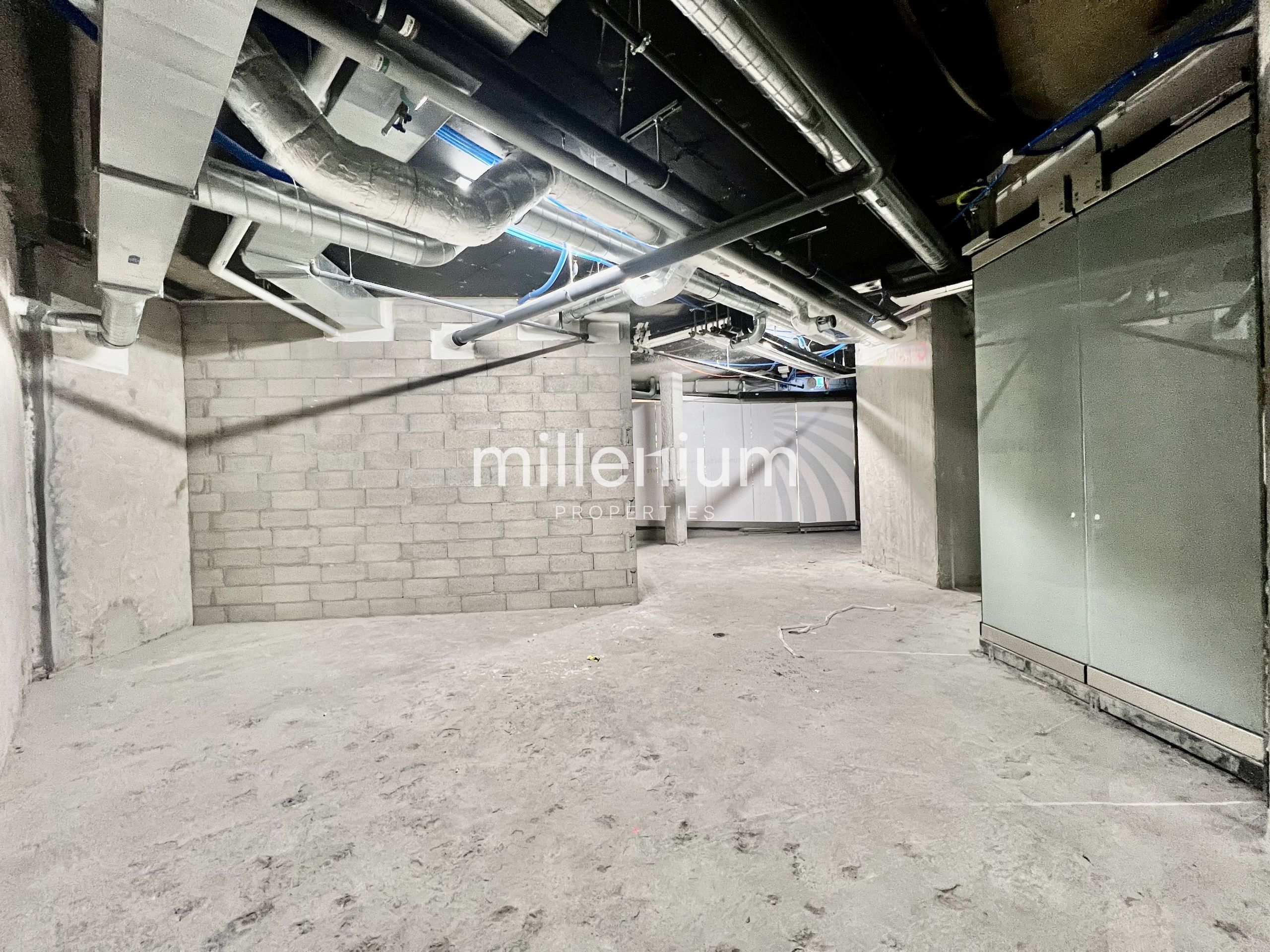 Arcade en ville avec emplacement exceptionnel