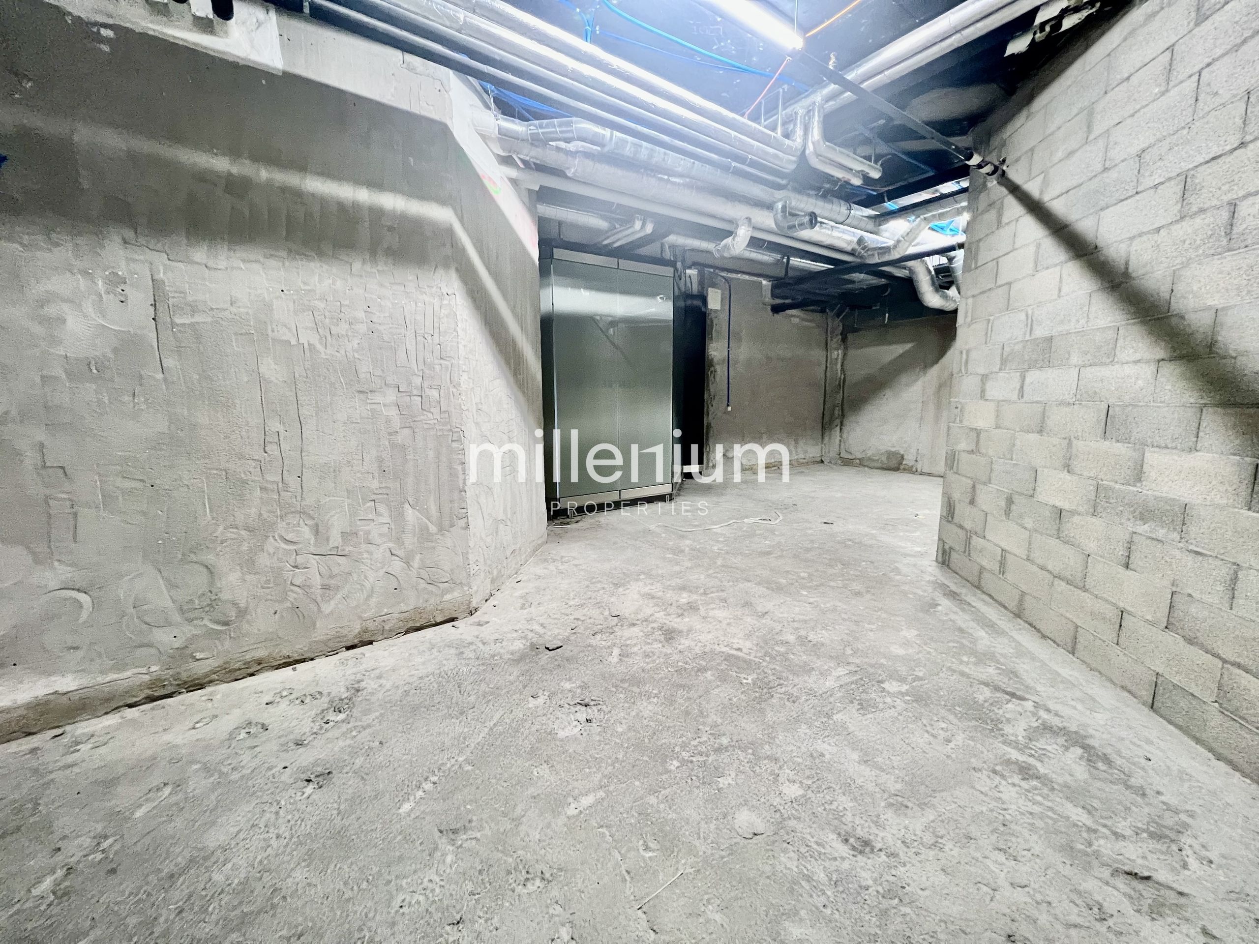 Arcade en ville avec emplacement exceptionnel