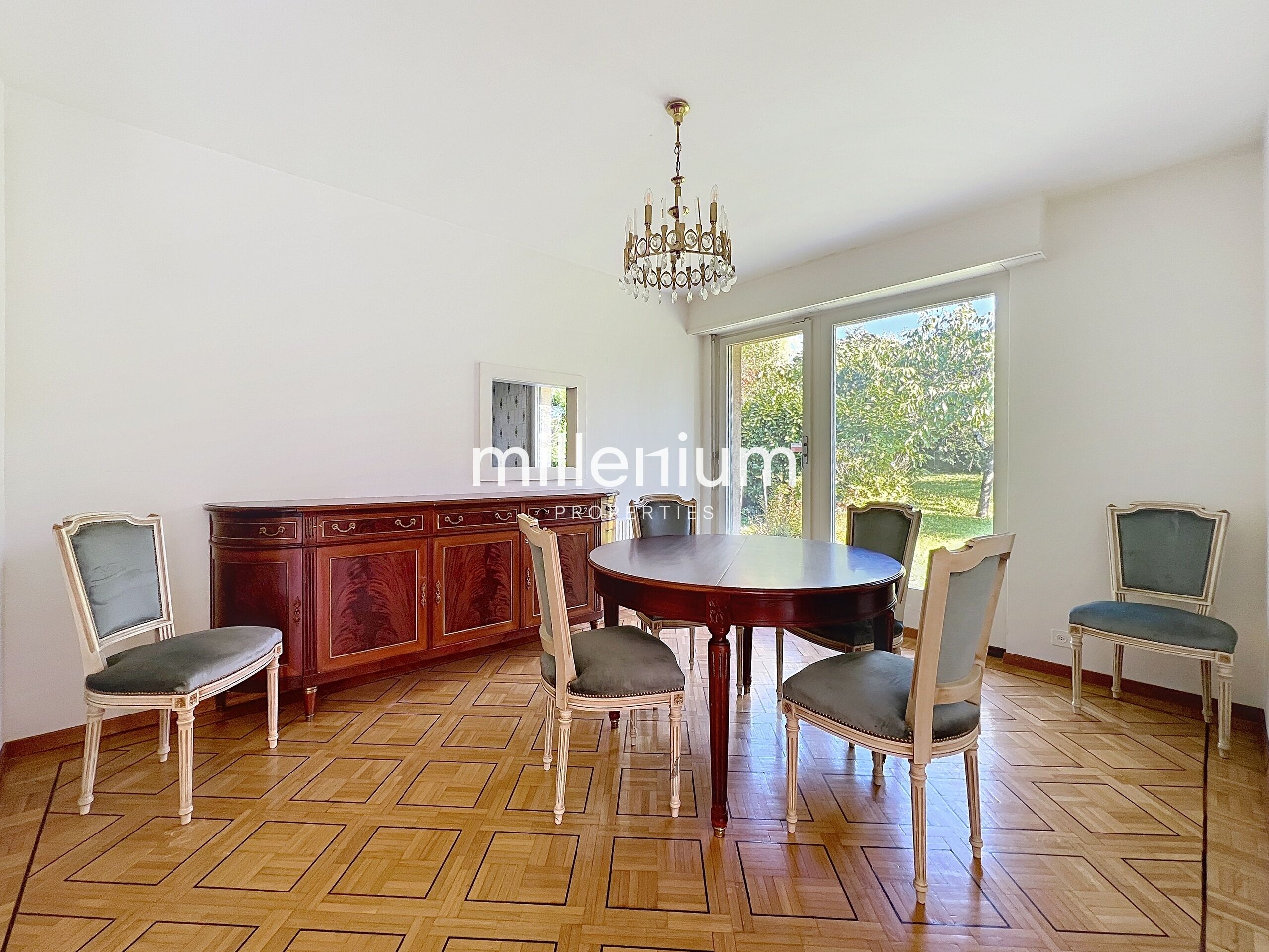 Villa individuelle de 7 pièces – Proche Organisations Internationales