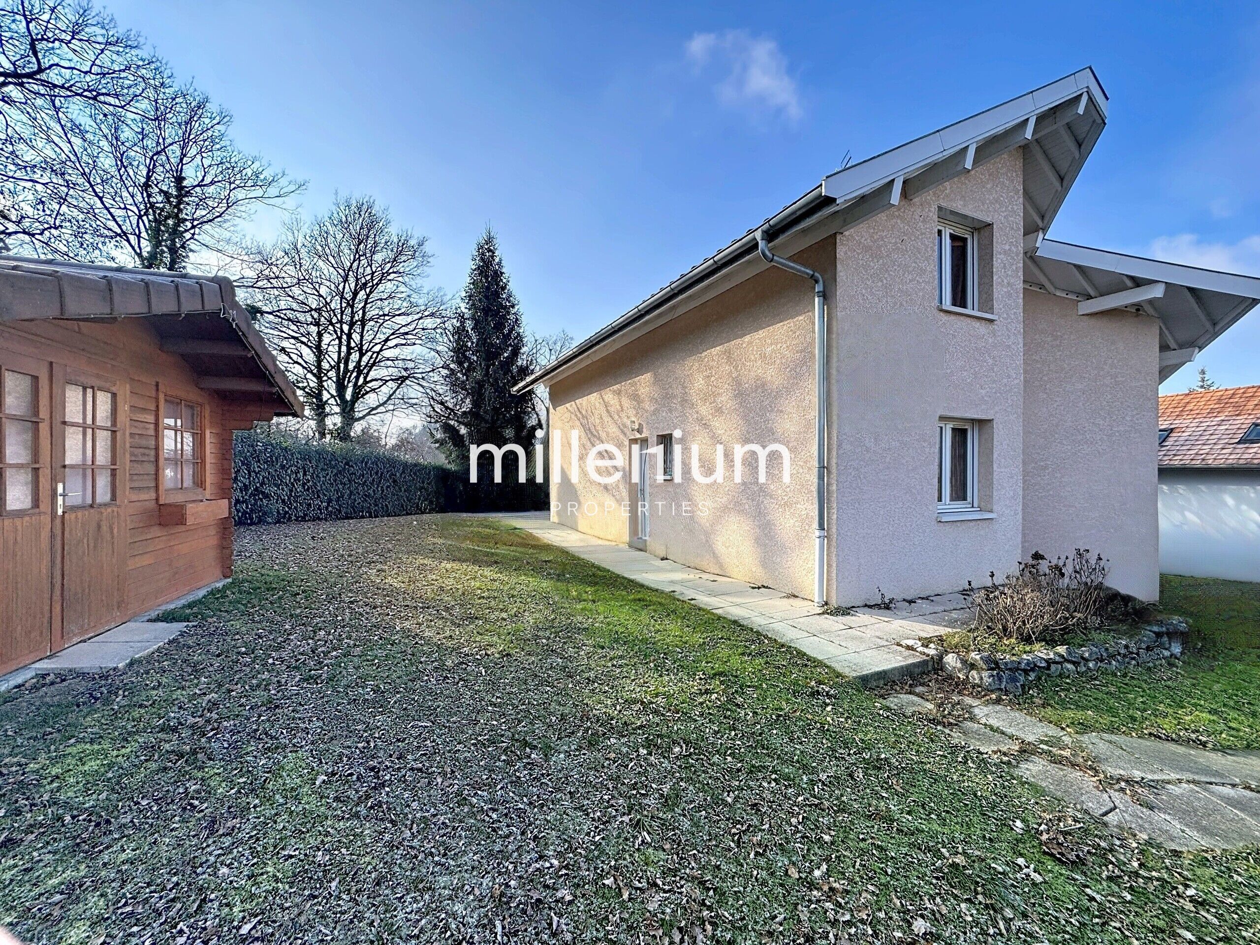 En Exclusivité : Maison Familiale avec grand jardin à Neydens (FRANCE)