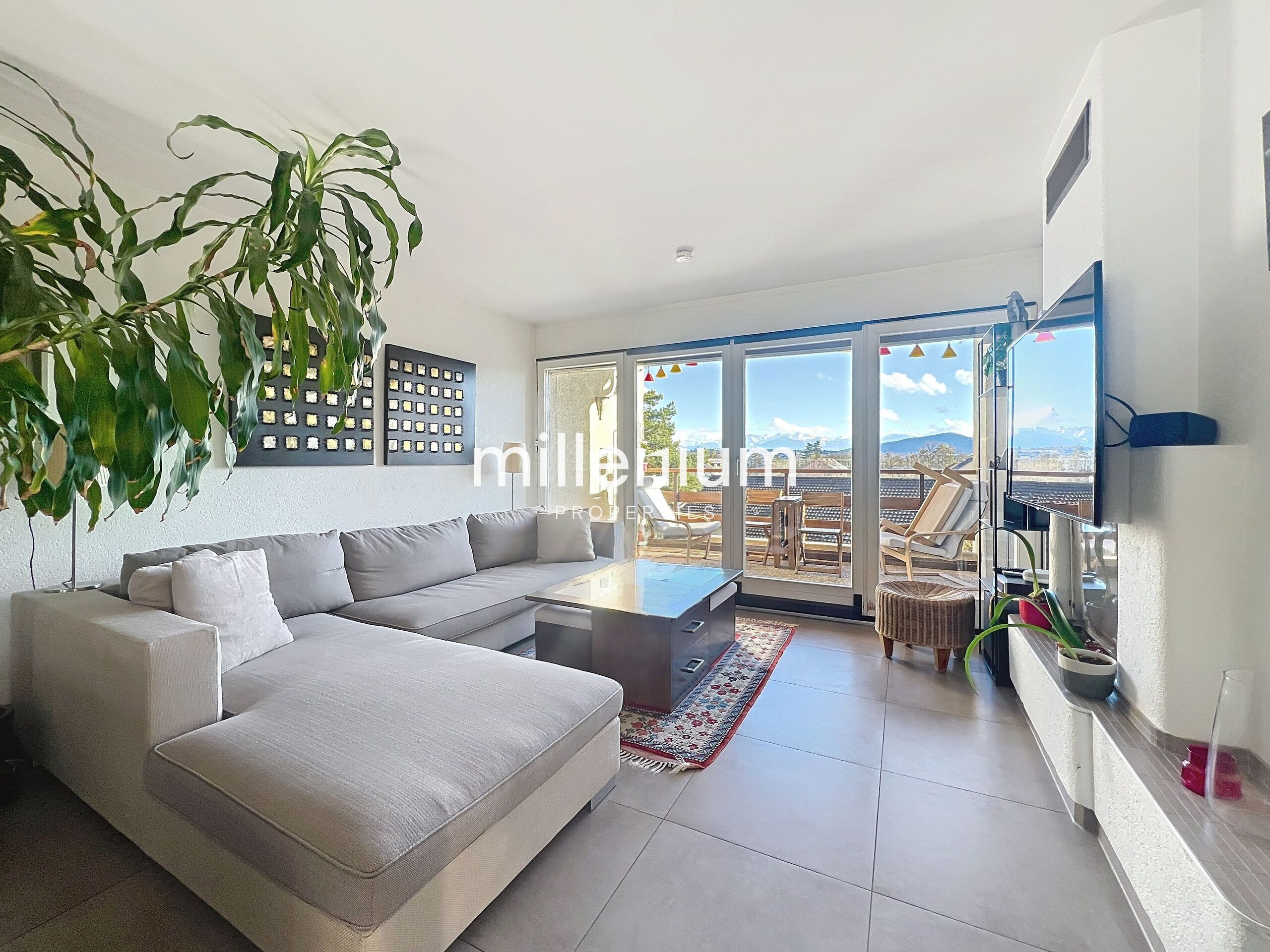 Bel appartement avec jardin et vue panoramique