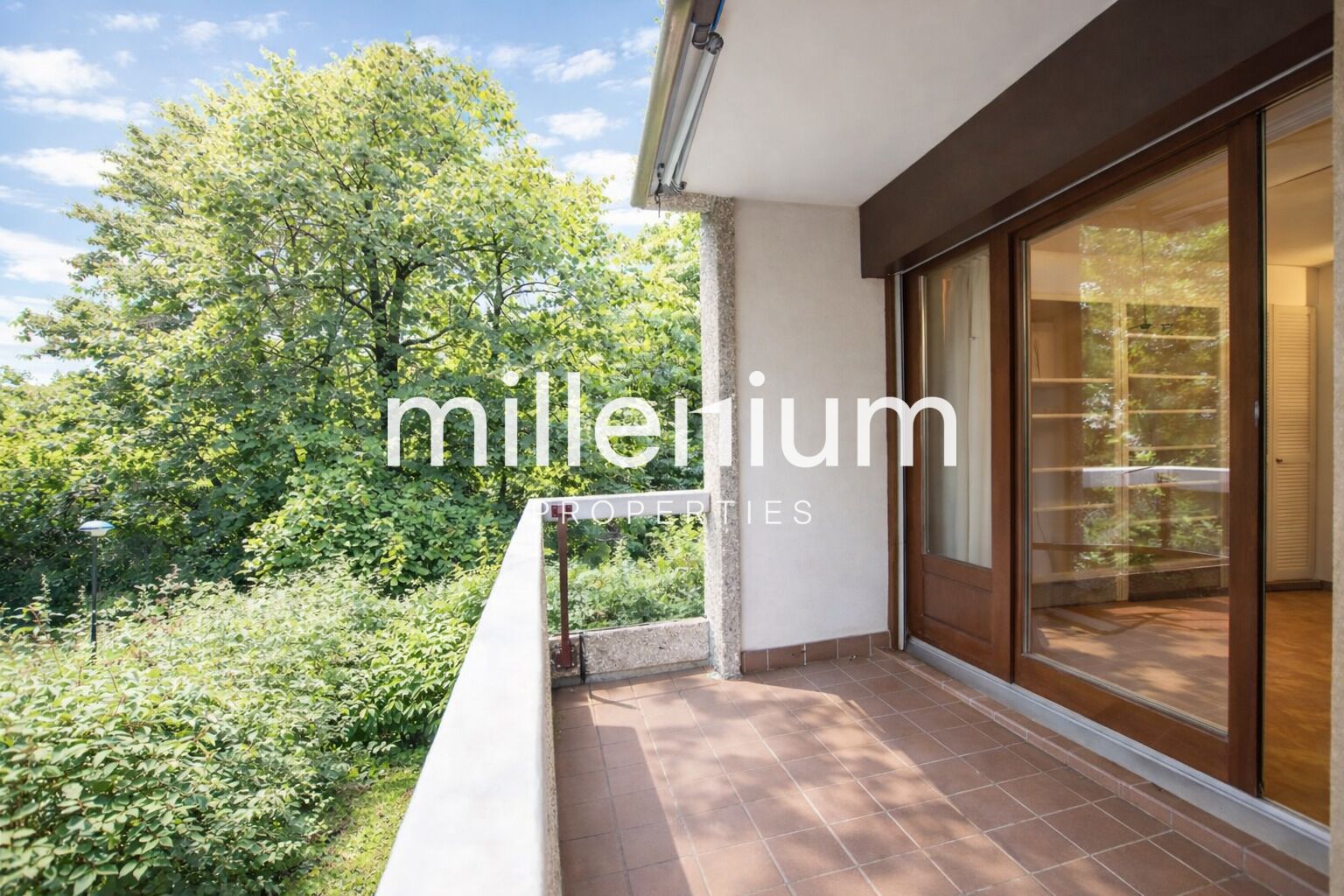 Appartement meublé de standing – Proximité immédiate des Organisations