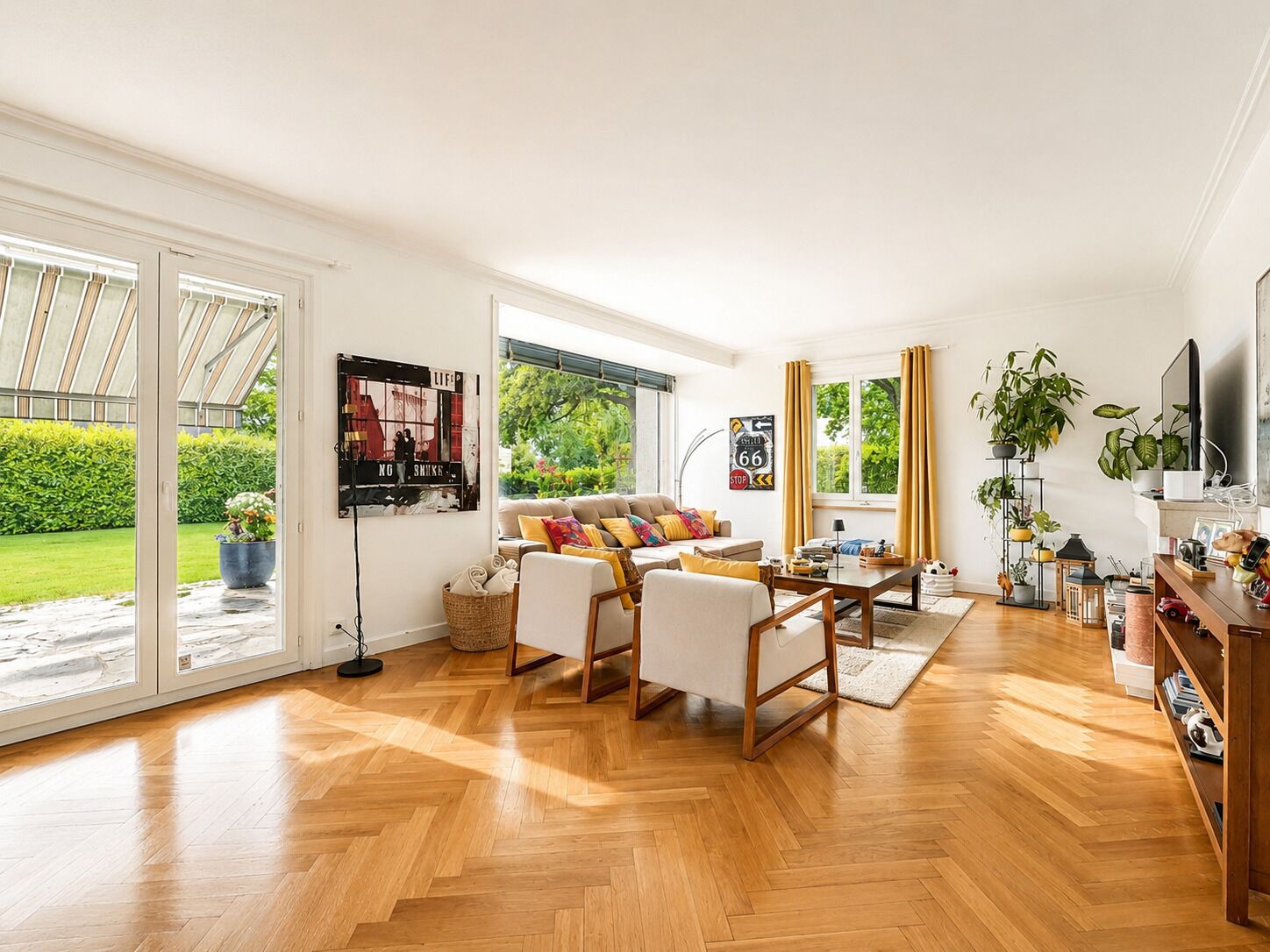 Exceptional Villa with Swimming Pool in Versoix