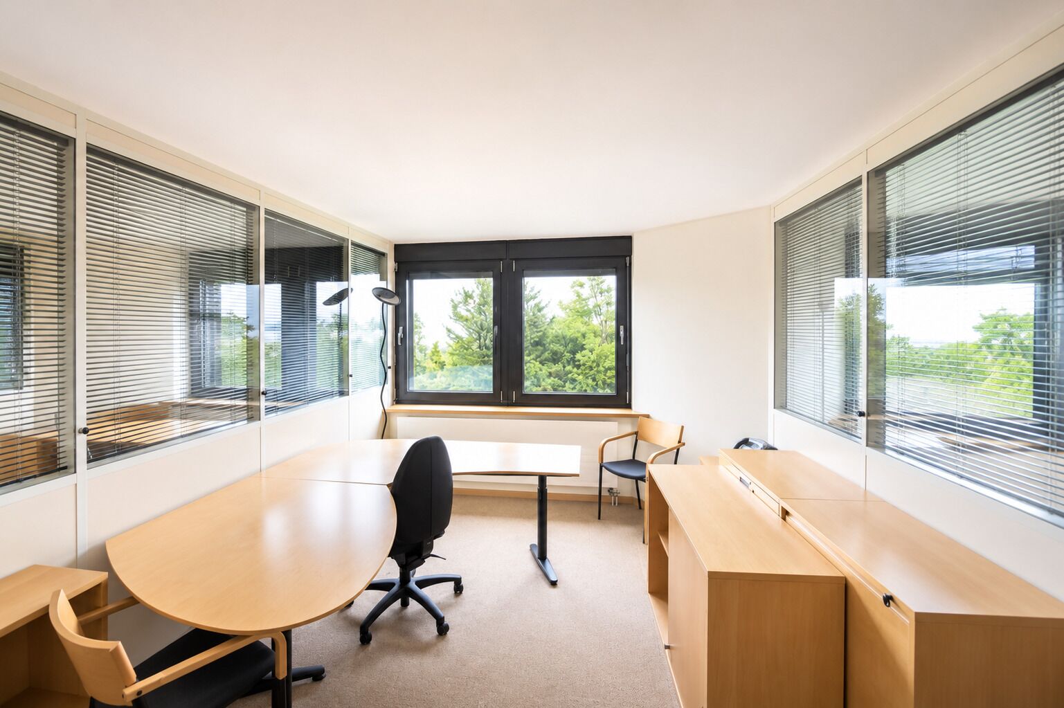 Business center – Espaces de bureaux premium face au lac