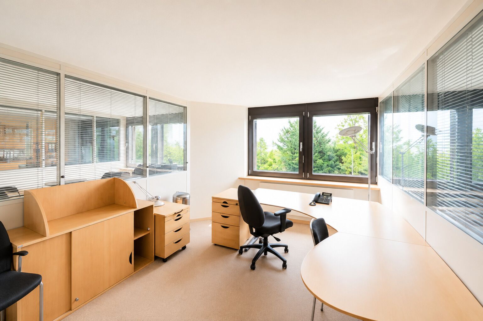 Business center – Espaces de bureaux premium face au lac