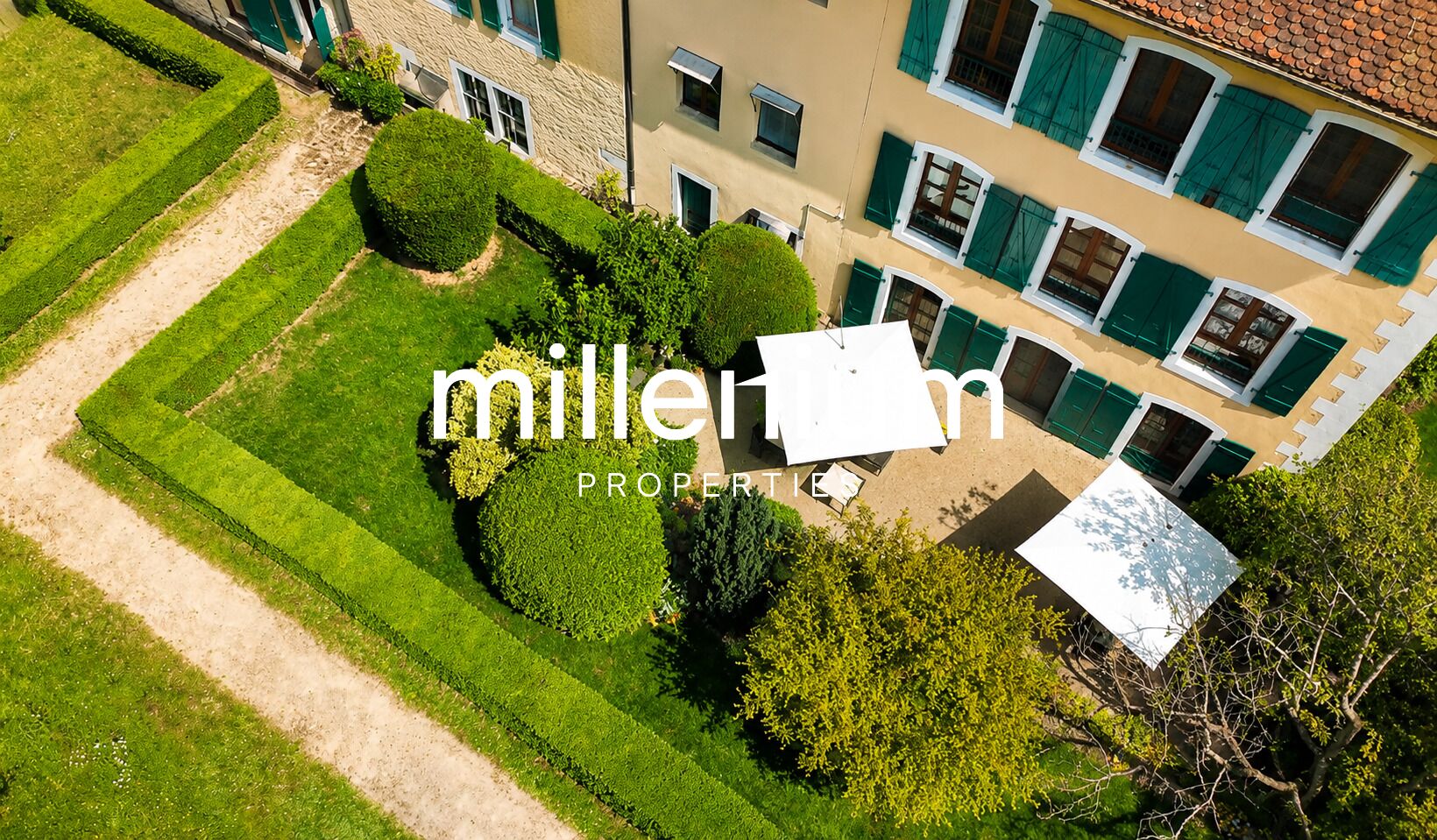 Appartement duplex de charme en rez-de-jardin au Château Barillet —Satigny