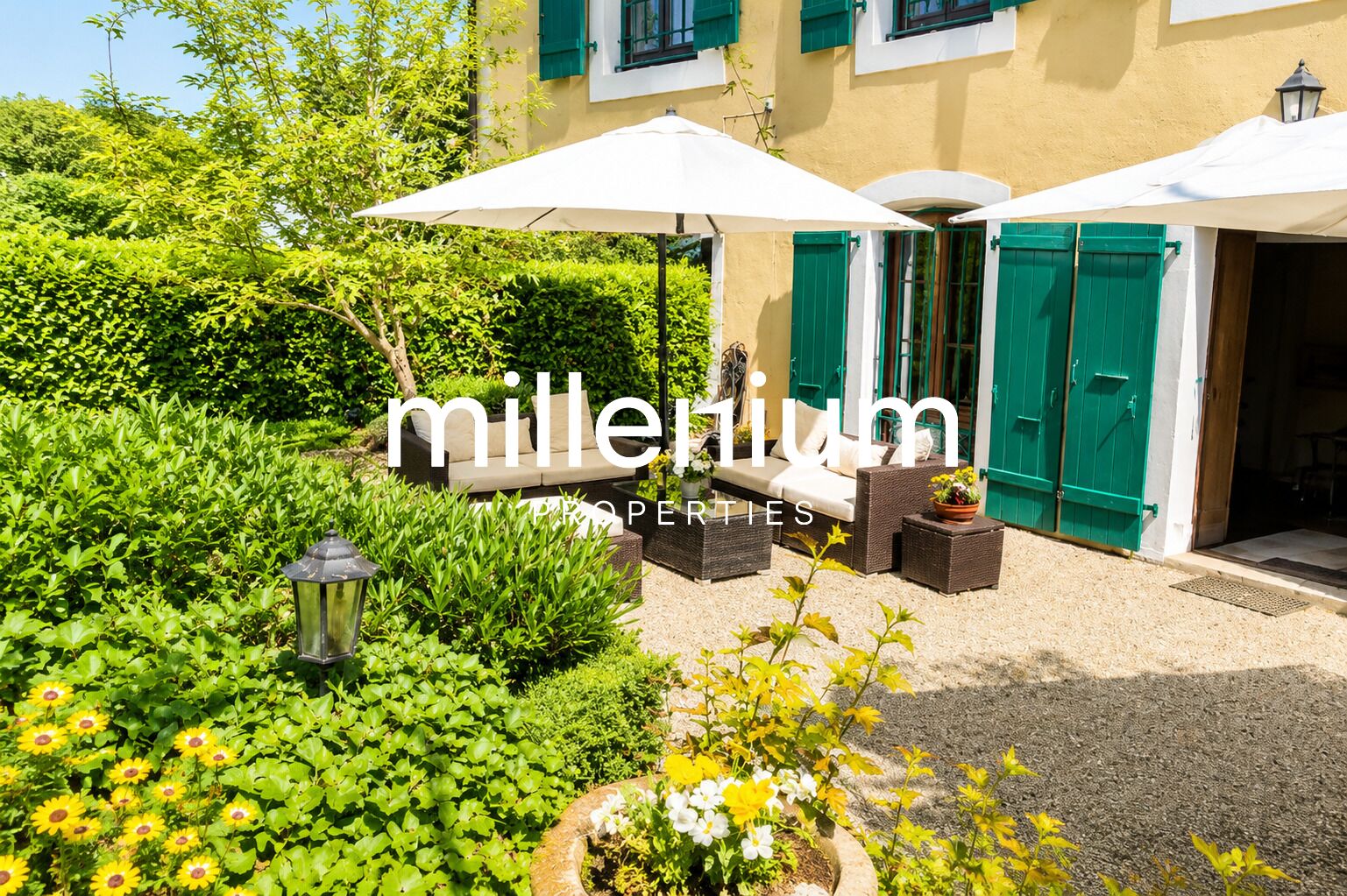 Appartement duplex de charme en rez-de-jardin au Château Barillet —Satigny