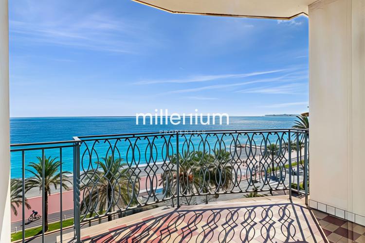 Appartement sur la Promenade des Anglais à la vue panoramique