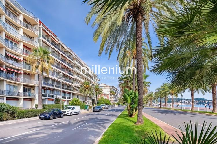 Appartement sur la Promenade des Anglais à la vue panoramique