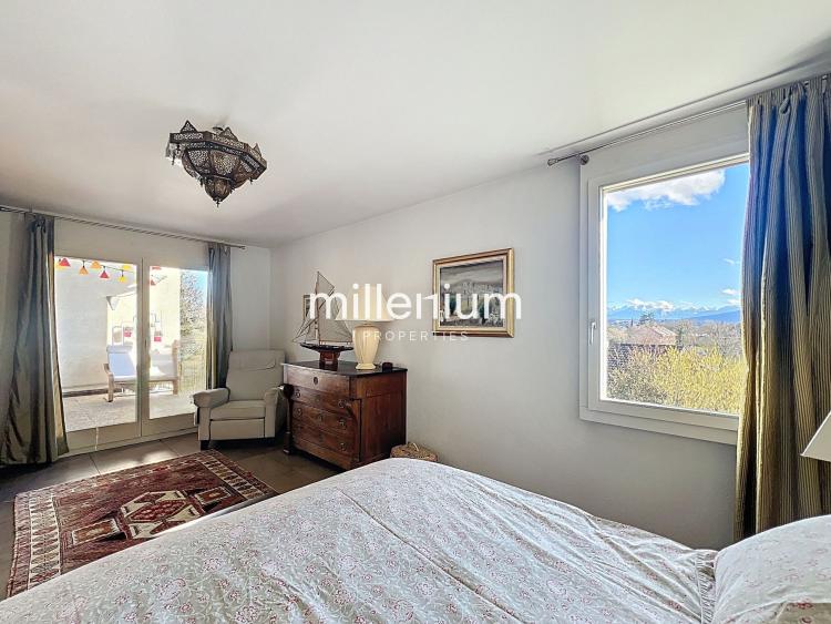 Bel appartement avec jardin et vue panoramique