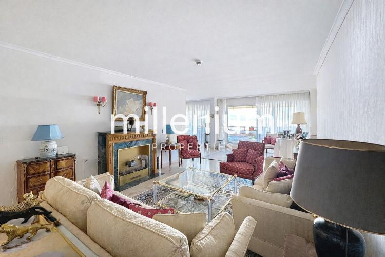 Appartement d’Exception – Vue Panoramique sur le Lac Léman