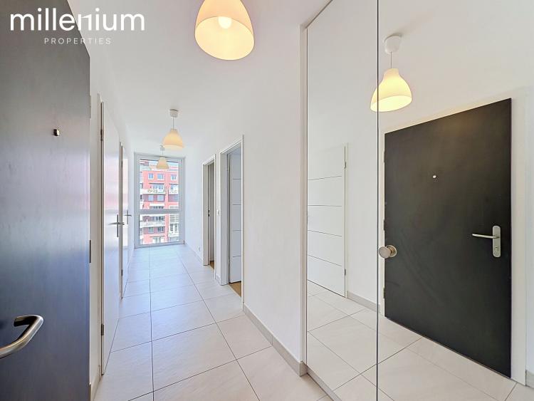 Appartement 4 pièces avec grand balcon et prestations modernes à Meyrin